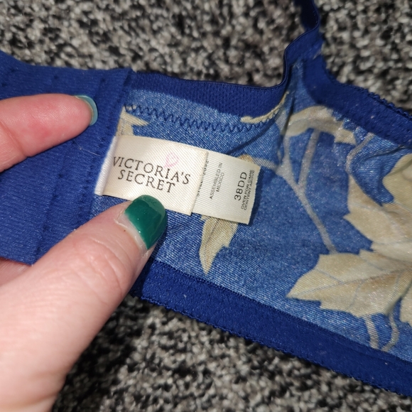 Vtg Victorias Secret Second Skin Shiny Satin Bra 38DD Blue Floral Gold Leaf,Sexy - Picture 9 of 12
